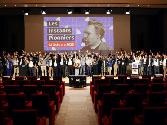 photo des instants pionniers: évènement autour de sujets diverses entre clients, entreprises.